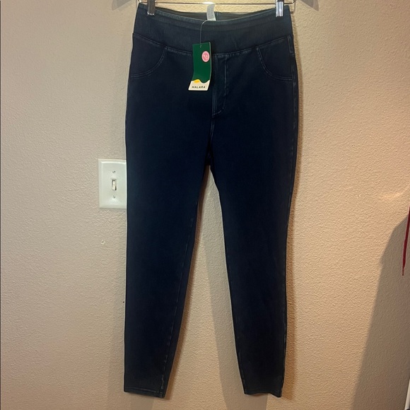 New Halara Play It My Way Stretchy Pull On Leggings Denim Look Size Medium NWT - Picture 2 of 10
